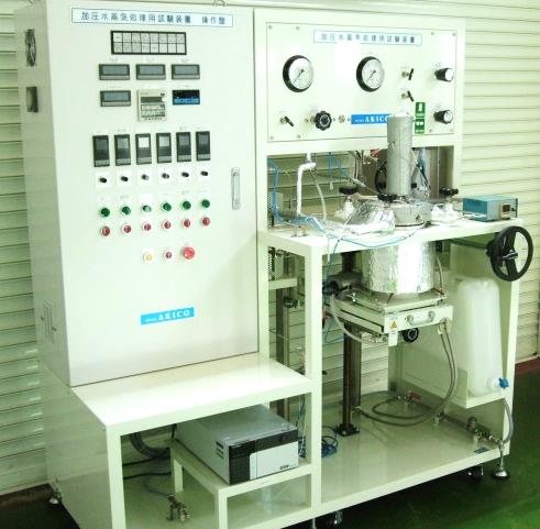 AKICO製 2L 水熱合成反応槽。ネジ式昇降と前後スライド機構